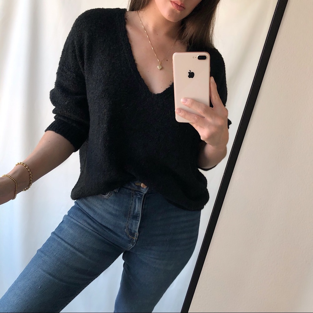 The Basic Essential Sweater - Picture 3 of 9